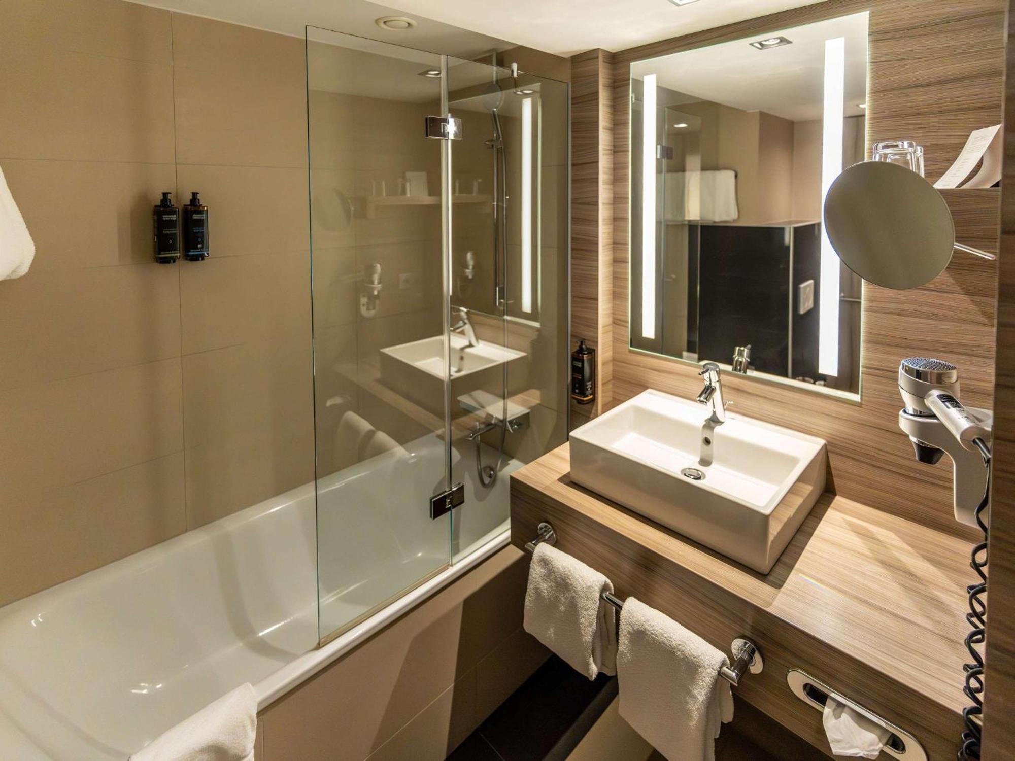 Mercure Salzburg City Екстер'єр фото